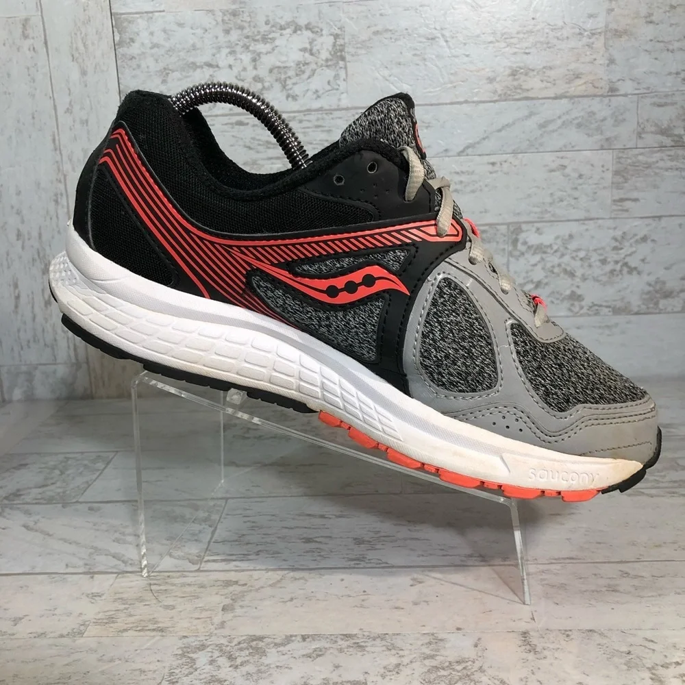 Saucony Cohesion 10 Running Shoes Gray Pink GUC‎